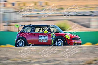 media/Oct-18-2025-Extreme Speed (Sat) [[d6d7e1fef1]]/Group 3 Purple/Session 3 (Turn 1)/